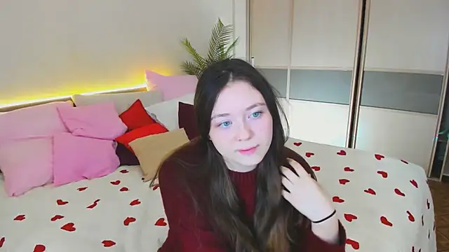 AlluringLookk online show from 03-19-26, 04:44