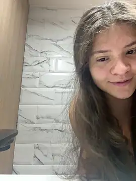 Emilyybennet  online show from 12-20-25, 09:33