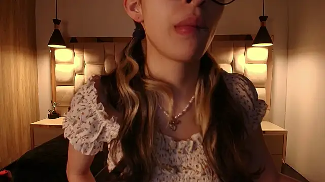 Emilia Bons online show from 02-23-26, 02:03