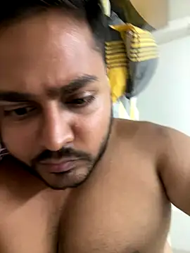 Snapshot of blrguychub chatting on 09-24-25, 08:12 blrguychub online show from 09-24-25, 08:12