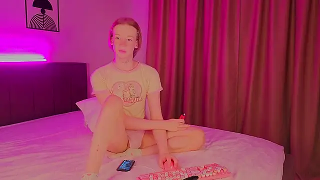 Snapshot of Olivia-Pink chatting on 07-09-26, 04:33 Olivia-Pink online show from 07-09-26, 04:33