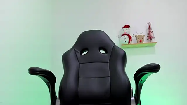 Mikecooper online show from 12-21-25, 11:45