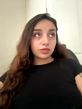 CharmingMaddie online show from 10-11-25, 04:16