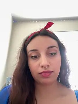 Snapshot of CharmingMaddie chatting on 04-28-26, 05:40 CharmingMaddie online show from 04-28-26, 05:40