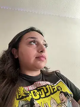 Snapshot of CharmingMaddie chatting on 05-30-26, 04:48 CharmingMaddie online show from 05-30-26, 04:48