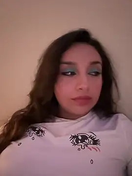 Snapshot of CharmingMaddie chatting on 07-16-26, 04:18 CharmingMaddie online show from 07-16-26, 04:18