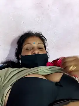 Love-pari077 online show from 02-16-26, 12:29