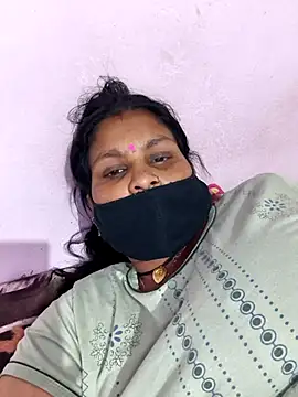 Love-pari077 online show from 04-15-26, 05:31