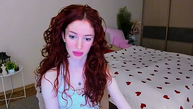 ChristinaConteeree online show from 05-10-26, 04:39