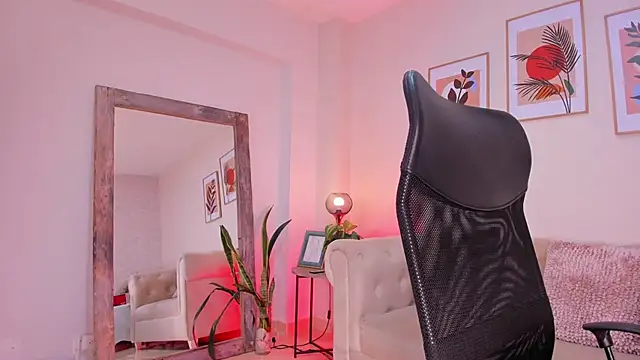 victoria giraldo online show from 12-21-25, 05:53