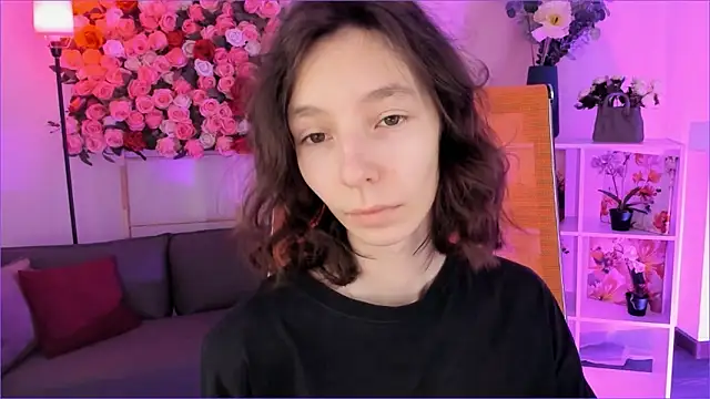 Snapshot of EmmanuellBrown chatting on 02-07-26, 03:32 EmmanuellBrown online show from 02-07-26, 03:32