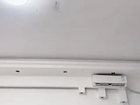 xiaojie2563 online show from 12-02-25, 10:20