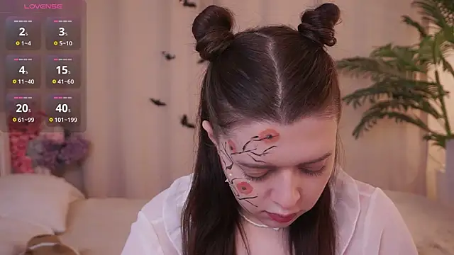 Snapshot of BlissHey chatting on 10-28-25, 03:47 BlissHey online show from 10-28-25, 03:47