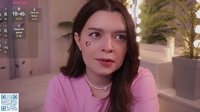 Snapshot of BlissHey chatting on 11-01-25, 03:14 BlissHey online show from 11-01-25, 03:14