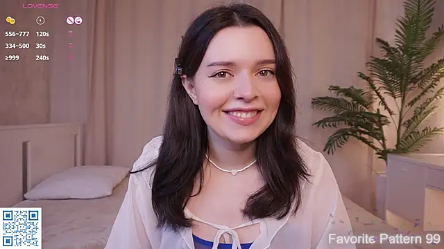 Snapshot of BlissHey chatting on 11-18-25, 05:06 BlissHey online show from 11-18-25, 05:06