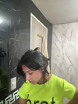 lynn9000 online show from 09-27-25, 05:45