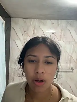 lynn9000 online show from 10-18-25, 07:42