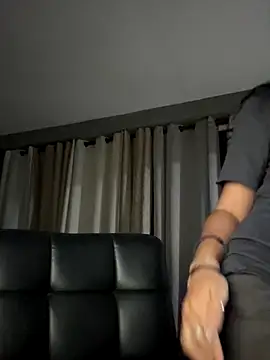 lynn9000 online show from 11-12-25, 07:20