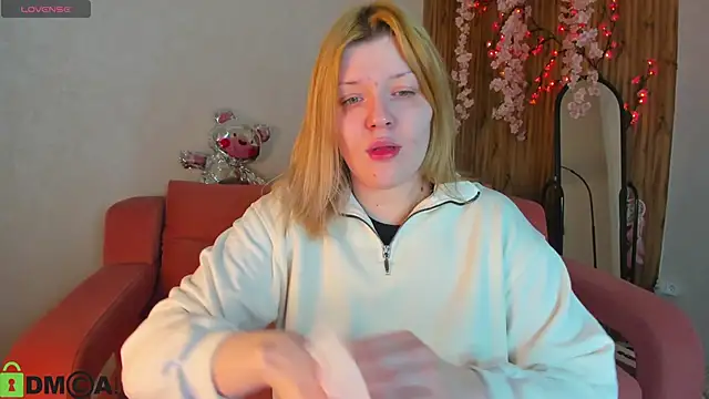 Michele Greenn online show from 04-07-26, 01:06