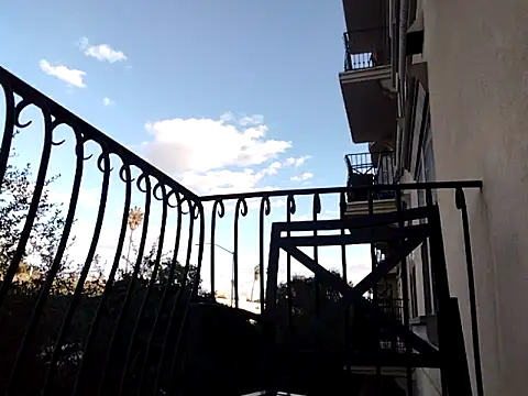 SparklesB1tch online show from 11-22-25, 11:26