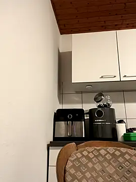 Snapshot of irimiea1729 chatting on 10-21-25, 02:45 irimiea1729 online show from 10-21-25, 02:45