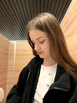 KittyQueeny online show from 09-15-25, 02:17