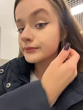 KittyQueeny online show from 11-21-25, 02:05