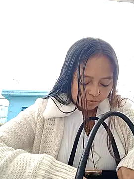 Snapshot of LunaHot_777 chatting on 09-17-25, 08:21 LunaHot 777 online show from 09-17-25, 08:21