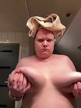 candyromance online show from 04-18-26, 07:18