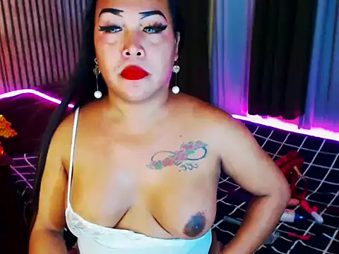 Snapshot of CumFactoryLuna chatting on 06-17-26, 12:07 CumFactoryLuna online show from 06-17-26, 12:07