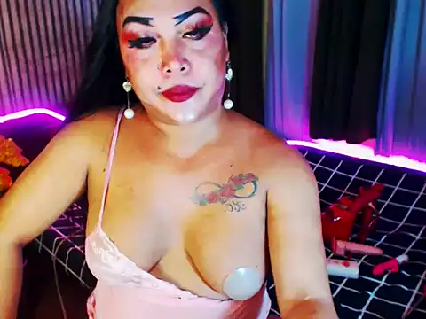 Snapshot of CumFactoryLuna chatting on 06-21-26, 12:08 CumFactoryLuna online show from 06-21-26, 12:08