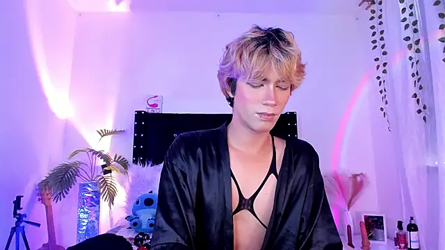 Cooperrosscute233 online show from 03-26-26, 04:12