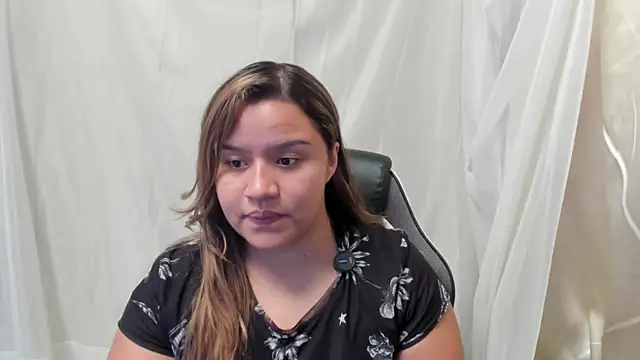 Snapshot of ElaBourn_ chatting on 03-20-26, 02:55 ElaBourn online show from 03-20-26, 02:55