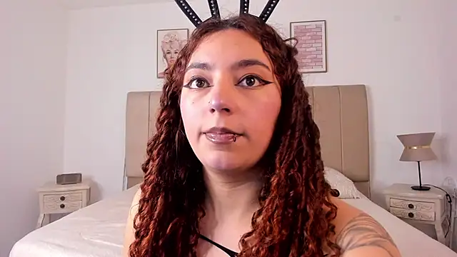 Snapshot of vane_vixen chatting on 10-10-25, 05:12 vane vixen online show from 10-10-25, 05:12