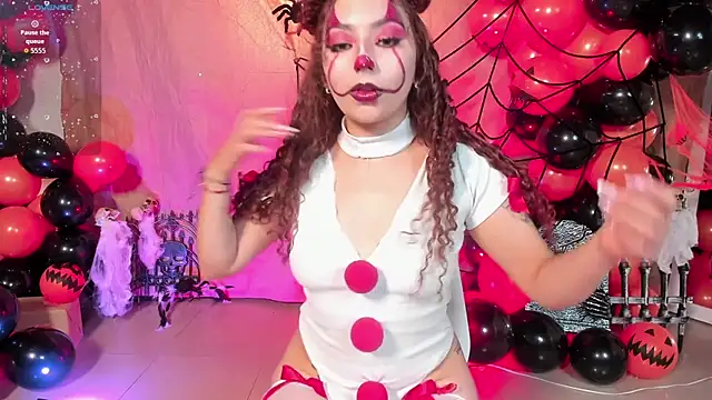 Snapshot of vane_vixen chatting on 10-16-25, 08:32 vane vixen online show from 10-16-25, 08:32