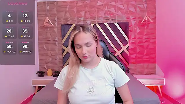 Emmaa white  online show from 02-05-26, 05:17