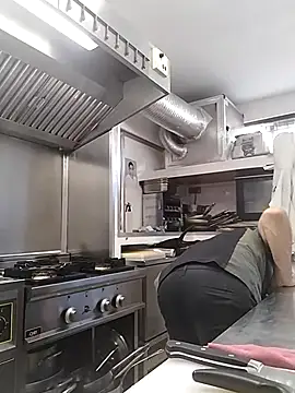 hotmen83 online show from 09-27-25, 09:47