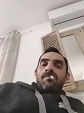 hotmen83 online show from 10-03-25, 09:01