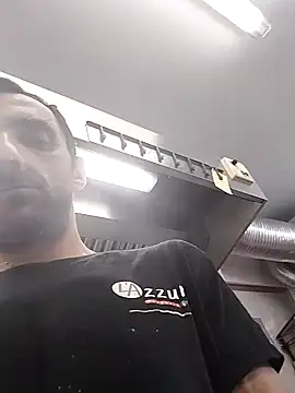 hotmen83 online show from 10-07-25, 09:39