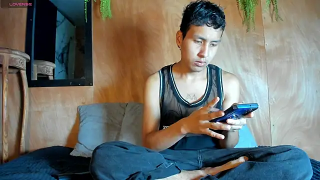 spicy adonhis online show from 04-01-26, 01:41