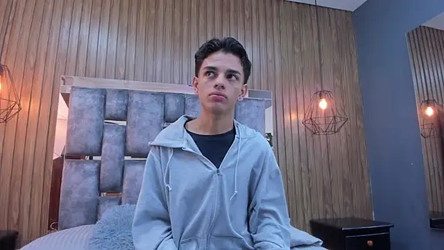 owen  johnson online show from 12-15-25, 12:09