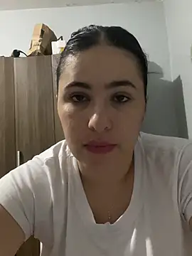 IvettSt  online show from 08-04-26, 03:21