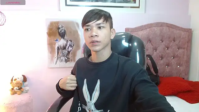 Snapshot of nathanclay chatting on 10-04-25, 03:26 nathanclay online show from 10-04-25, 03:26