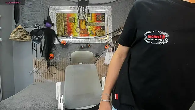 Snapshot of nathanclay chatting on 10-18-25, 03:31 nathanclay online show from 10-18-25, 03:31