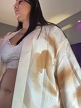 Snapshot of mia_everly chatting on 02-24-26, 01:25 mia everly online show from 02-24-26, 01:25