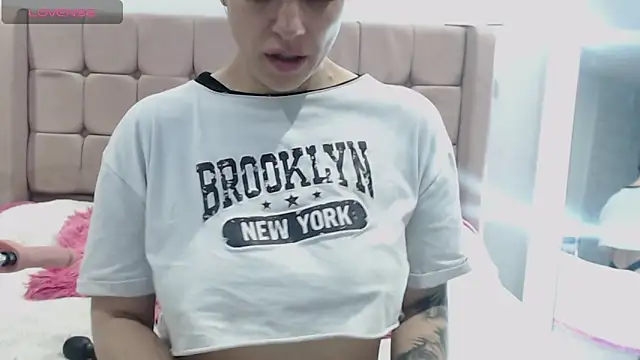 Snapshot of HotAss_Hally chatting on 09-12-25, 09:42 HotAss Hally online show from 09-12-25, 09:42