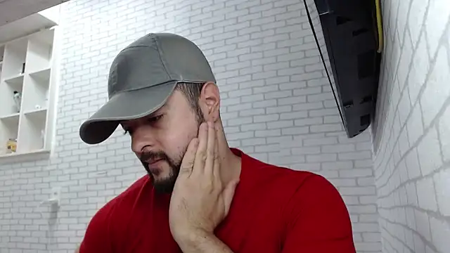 BombeiroHotx online show from 04-18-26, 06:12