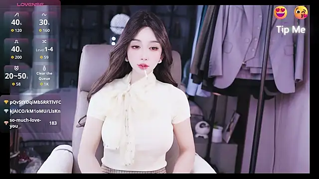 Snapshot of kelariy chatting on 09-11-25, 01:55 kelariy online show from 09-11-25, 01:55