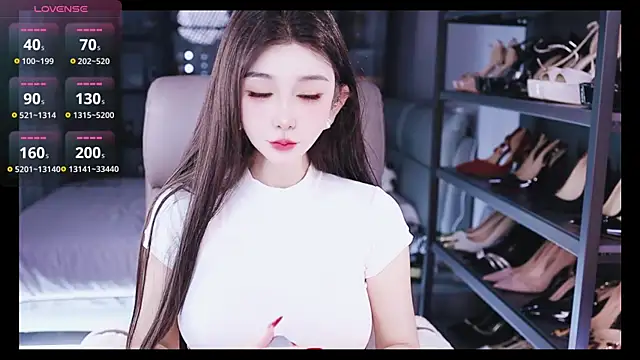 Snapshot of kelariy chatting on 10-14-25, 02:07 kelariy online show from 10-14-25, 02:07