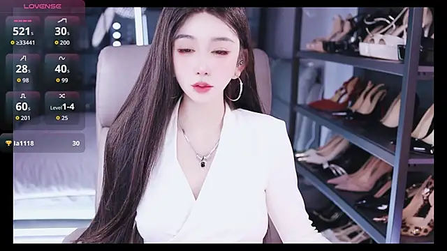 Snapshot of kelariy chatting on 10-15-25, 02:28 kelariy online show from 10-15-25, 02:28